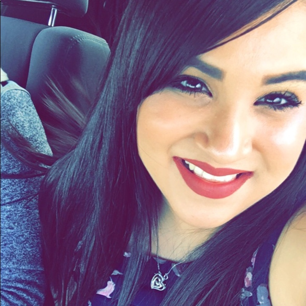 Meet your Posher, Stephanie